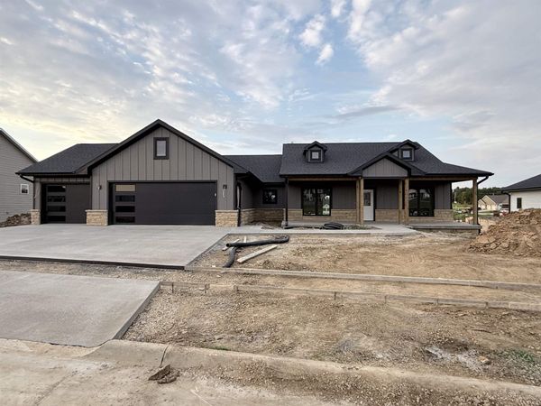 4408 Sickle Lane, Dubuque, IA 52002
