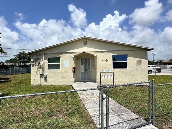912 NW 9th Ave , Unit 8, Hallandale Beach, FL 33009