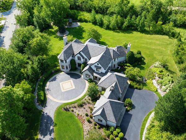 2250 Telegraph Road, Bannockburn, IL 60015