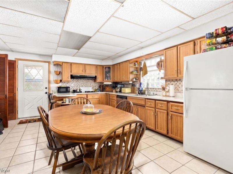 4747 Southwood Drive, Brooklyn, OH 44144 Photo 9