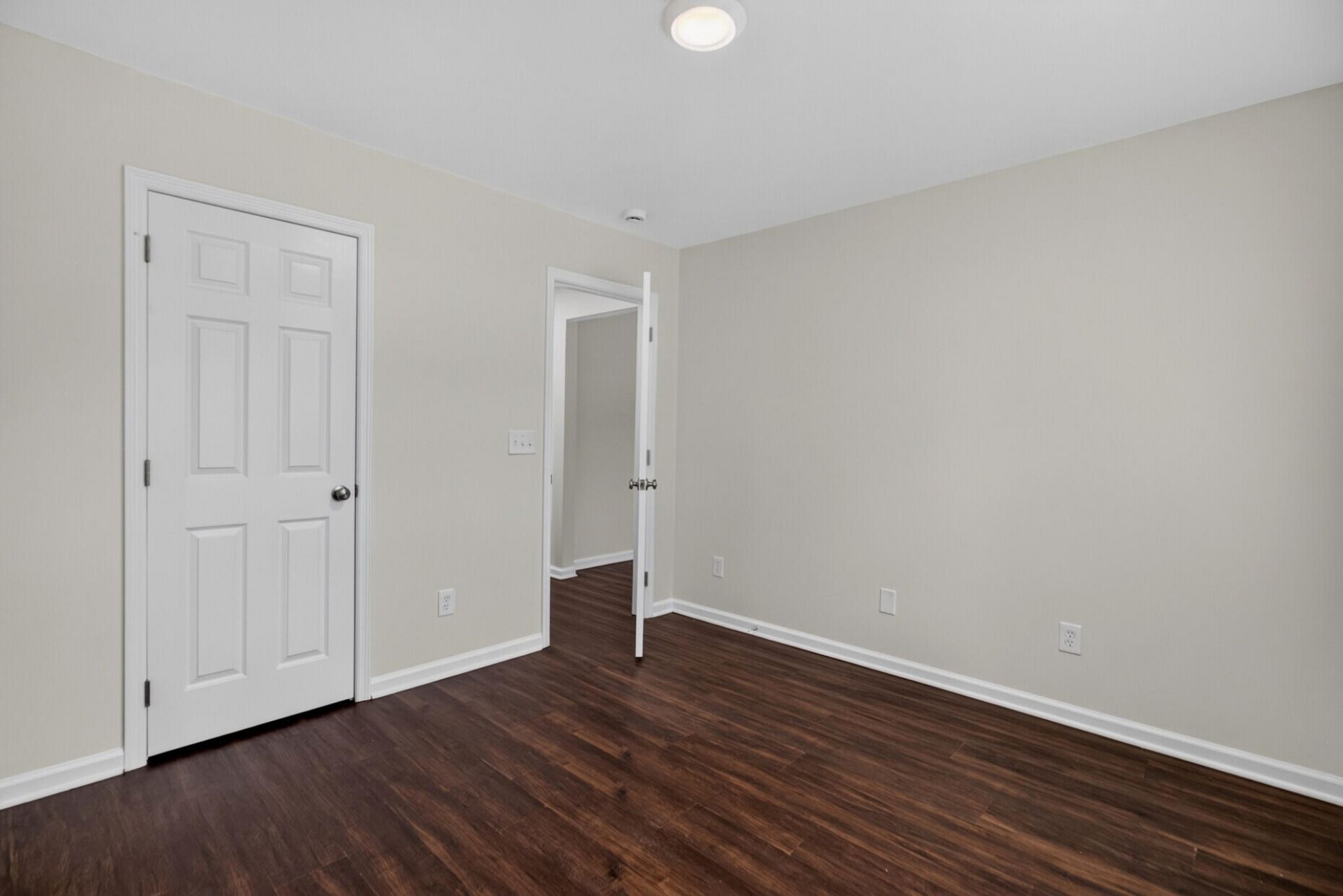 121 Mockernut Drive Photo 17