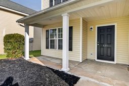 121 Mockernut Drive photo 4