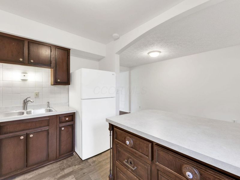 631 Simbury Street, Columbus, OH 43228 Photo 8