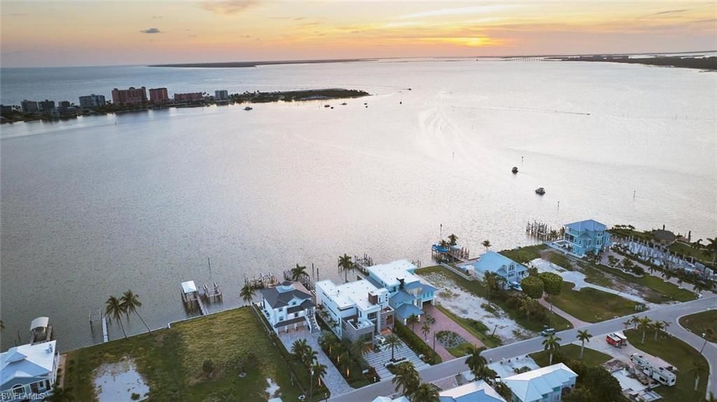 938 San Carlos Dr , Fort Myers Beach, FL 33931 Photo