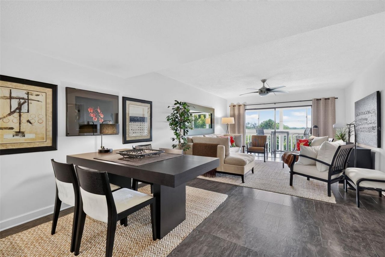 101 N Grandview Street, Unit 412, Mount Dora, FL 32757 Photo
