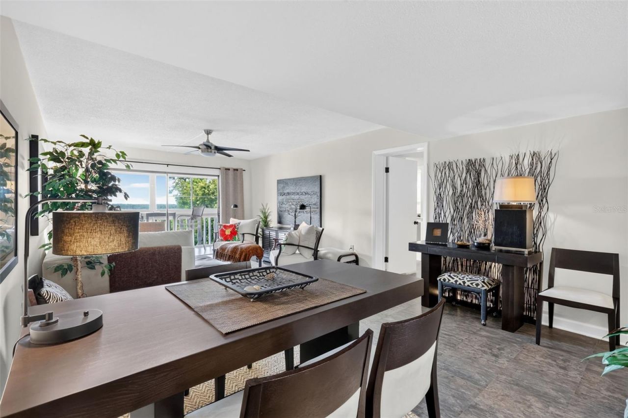 101 N Grandview Street, Unit 412, Mount Dora, FL 32757 Photo