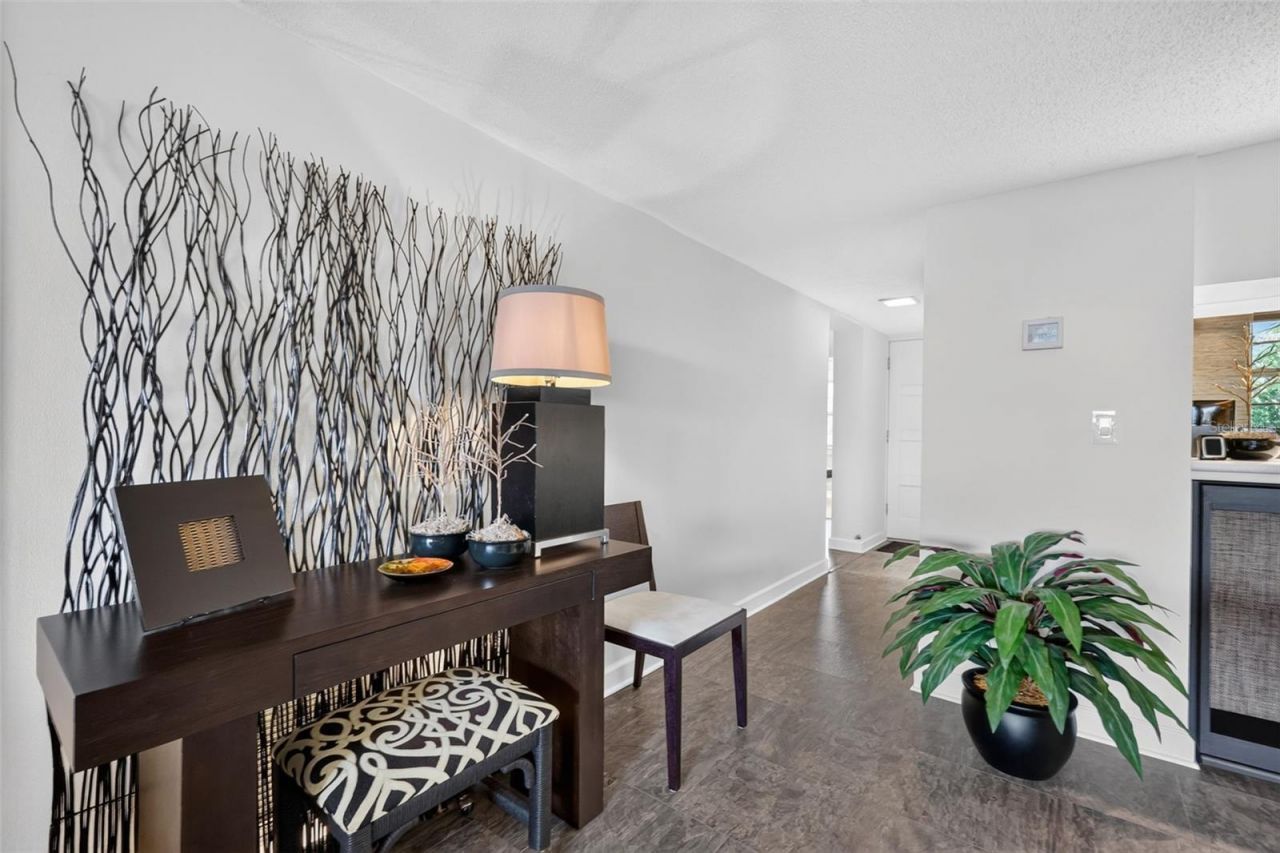 101 N Grandview Street, Unit 412, Mount Dora, FL 32757 Photo