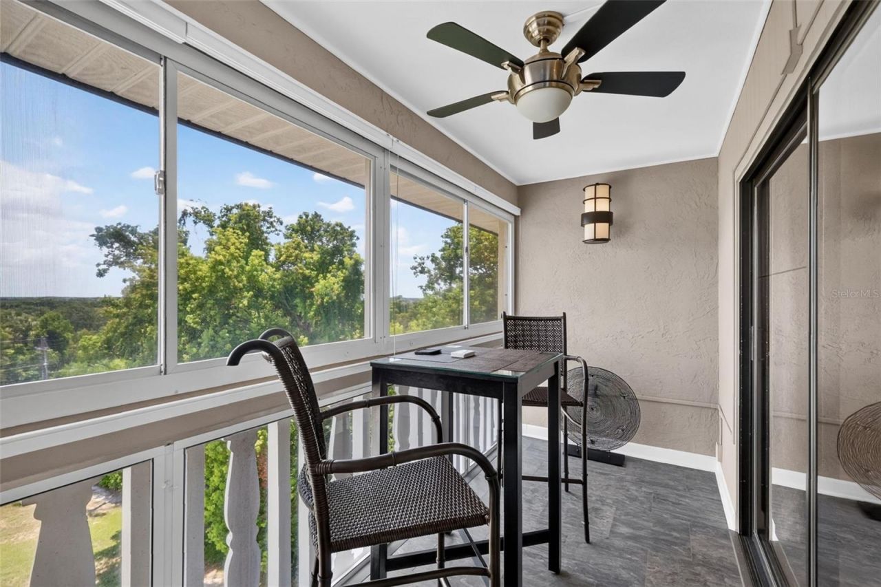 101 N Grandview Street, Unit 412, Mount Dora, FL 32757 Photo