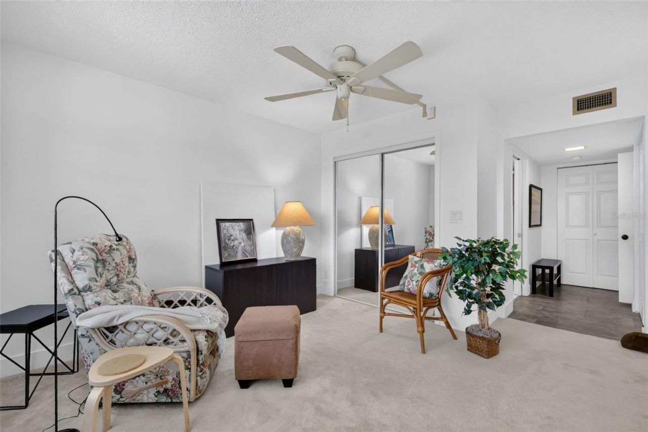 101 N Grandview Street, Unit 412, Mount Dora, FL 32757 Photo