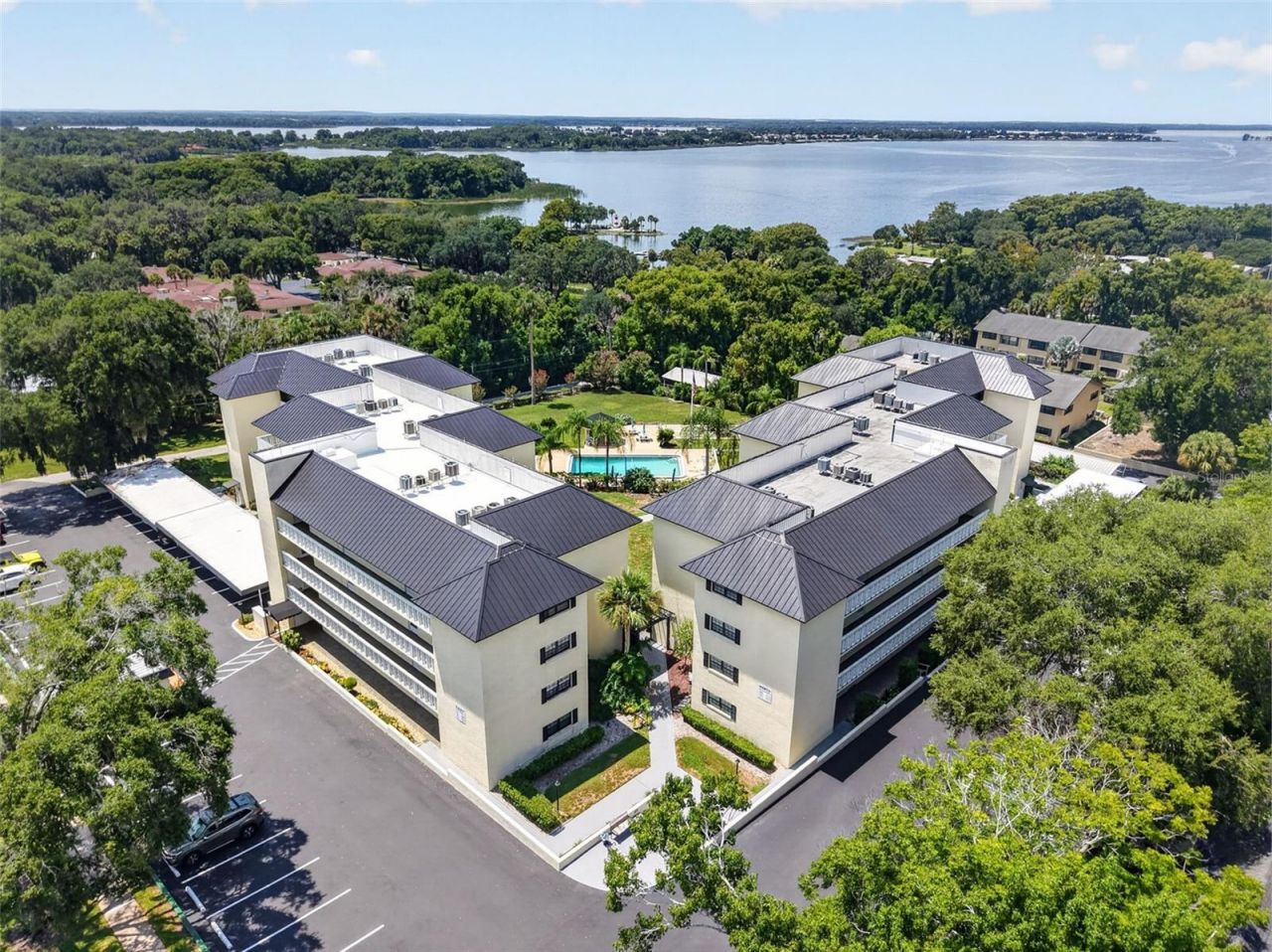 101 N Grandview Street, Unit 412, Mount Dora, FL 32757 Photo