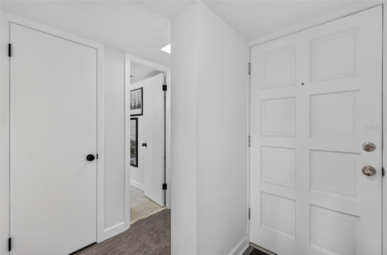 101 N Grandview Street, Unit 412, Mount Dora, FL 32757 Photo