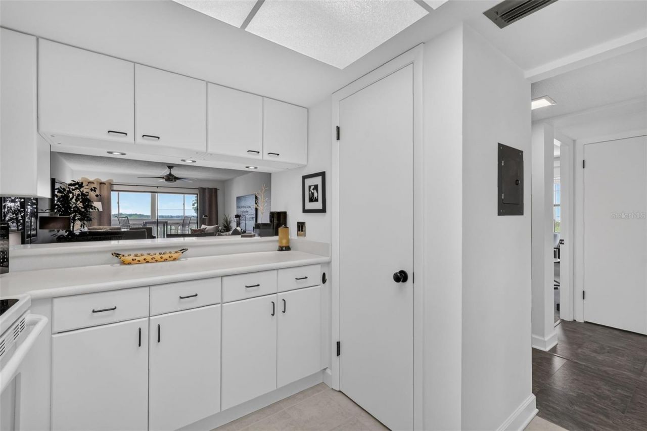 101 N Grandview Street, Unit 412, Mount Dora, FL 32757 Photo