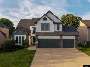 16428 Ames Avenue, Omaha, NE 68116