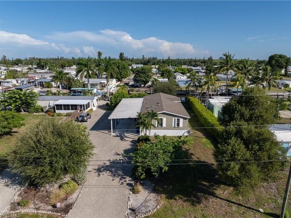 4826 Sandpiper DR SW, ST. JAMES CITY, FL 33956