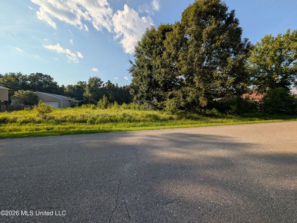 2382 Coelho Way, Diamondhead, MS 39525