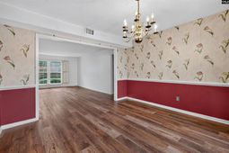 3600 Chateau Drive  photo 4