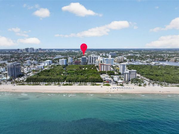 920 Intracoastal Dr, Unit PH2, Fort Lauderdale, FL 33304