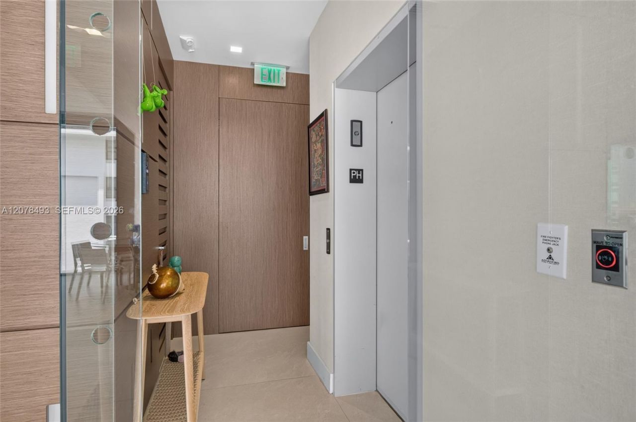 920 Intracoastal Dr, Unit PH2, Fort Lauderdale, FL 33304 Photo