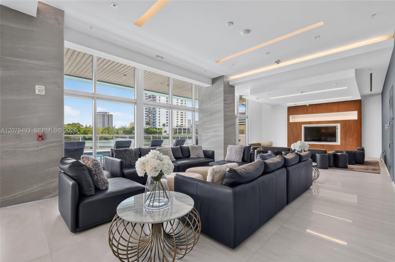 920 Intracoastal Dr, Unit PH2, Fort Lauderdale, FL 33304 Photo