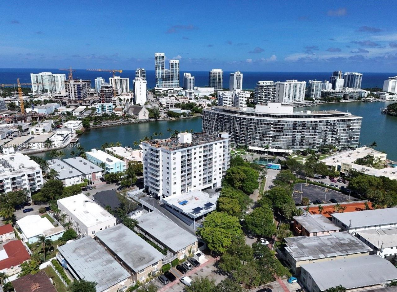 6900 E Bay Dr, Unit 9L, Miami Beach, FL 33141 Photo