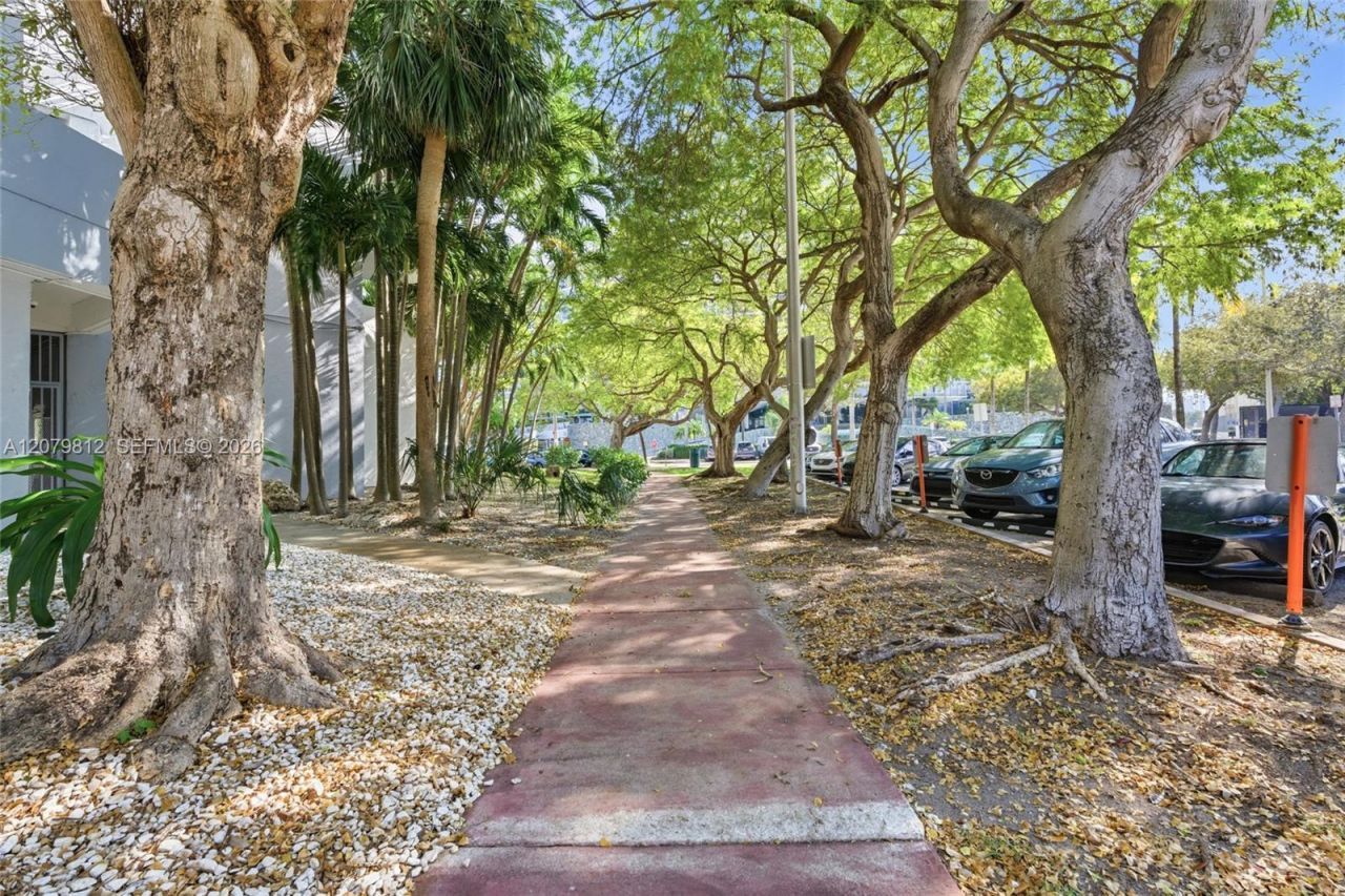 6900 E Bay Dr, Unit 9L, Miami Beach, FL 33141 Photo