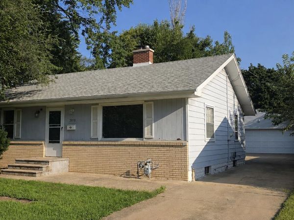 2019 Glenwood Avenue, ROCKFORD, IL 61103