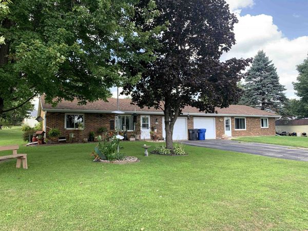 104-106 Hillside Lane, Columbus, WI 53925