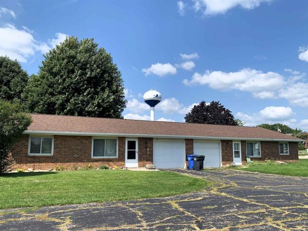 100A-100B Tower Drive, Columbus, WI 53925