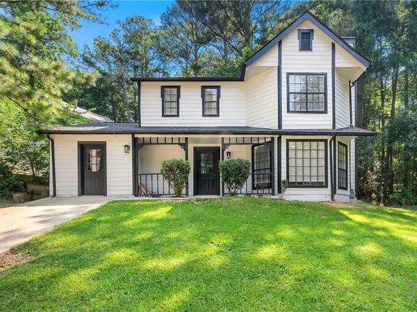 534 Woodcrest Manor Drive , Stone Mountain, GA 30083