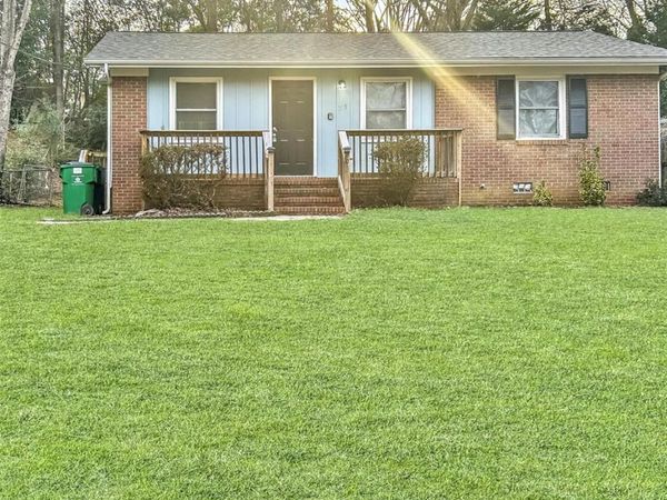 275 Efird Street , Gastonia, NC 28054