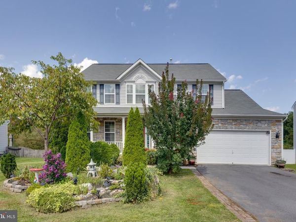 421 FLIGHT O ARROWS WAY, MARTINSBURG, WV 25403