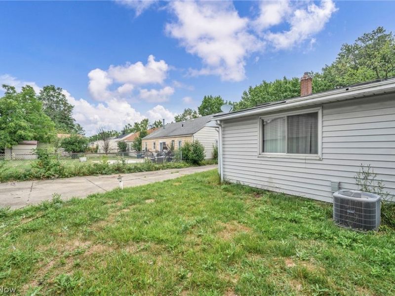 4008 E 186th Street, Cleveland, OH 44122 Photo 31