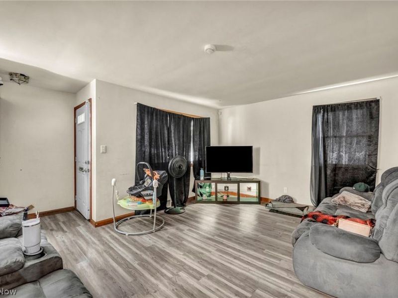 4008 E 186th Street, Cleveland, OH 44122 Photo 4