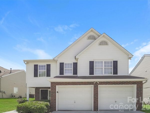 5930 Brookfield Pointe Drive , Charlotte, NC 28216