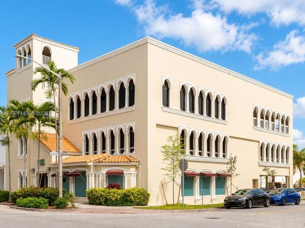 815 Ponce De Leon Blvd , Coral Gables, FL 33134