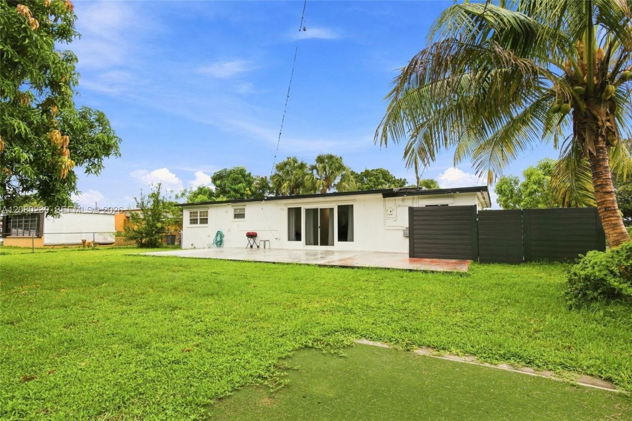 6885 NW 14th Ct, Plantation, FL 33313 Photo