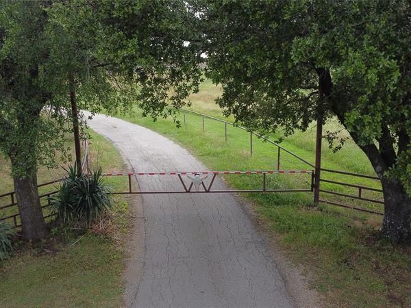2815 Fm 3092, Gainesville, TX 76240