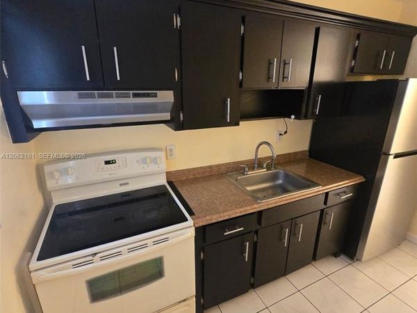 7340 NW 37th St , Unit 1-4, Davie, FL 33024