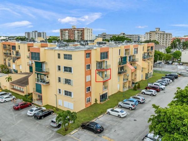 1975 W 44th Pl , Unit A302, Hialeah, FL 33012