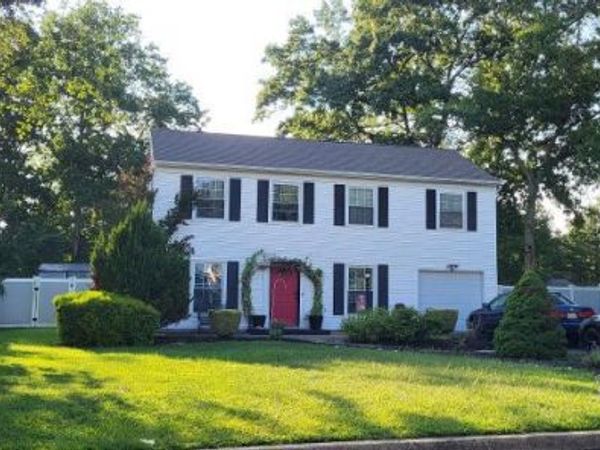 5 HIGHLAND DRIVE , BARNEGAT, NJ 08005
