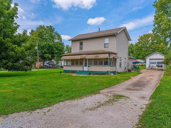 234 2ND Street, Lincoln, IL 62656