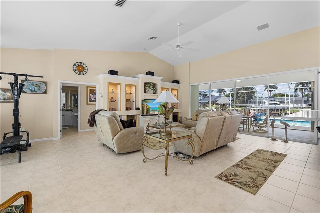 1210 SE 21st Ave , Cape Coral, FL 33990 Photo