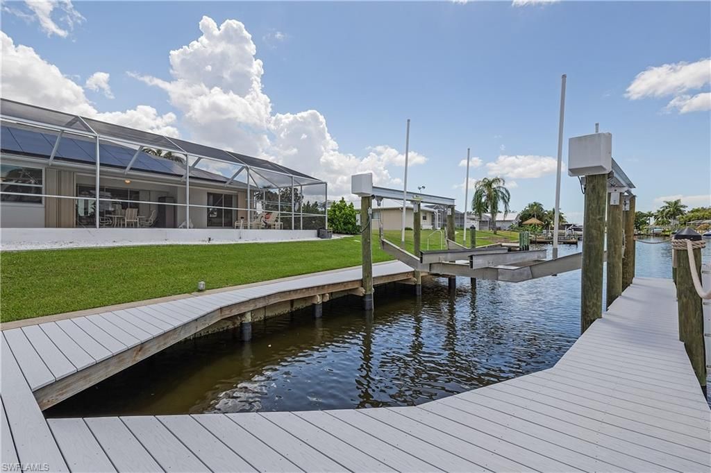 1210 SE 21st Ave , Cape Coral, FL 33990 Photo