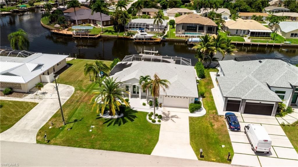 1210 SE 21st Ave , Cape Coral, FL 33990 Photo