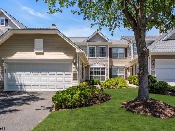 272 Colt St, Hopewell, NJ 08534