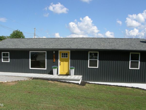 1502 Shadowood Drive, Maryville, TN 37803