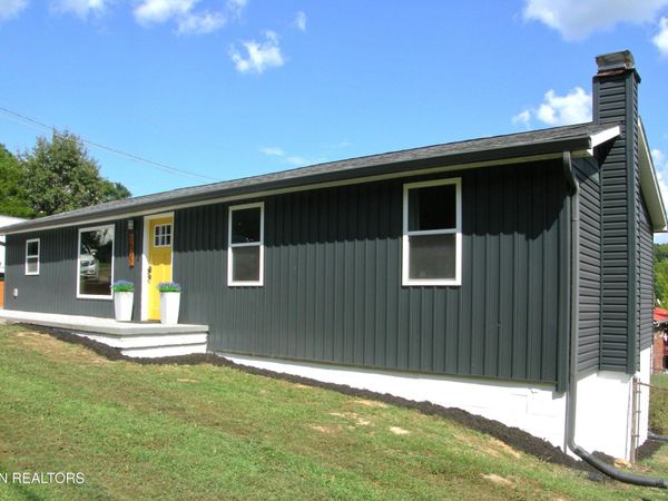 1502 Shadowood Drive, Maryville, TN 37803