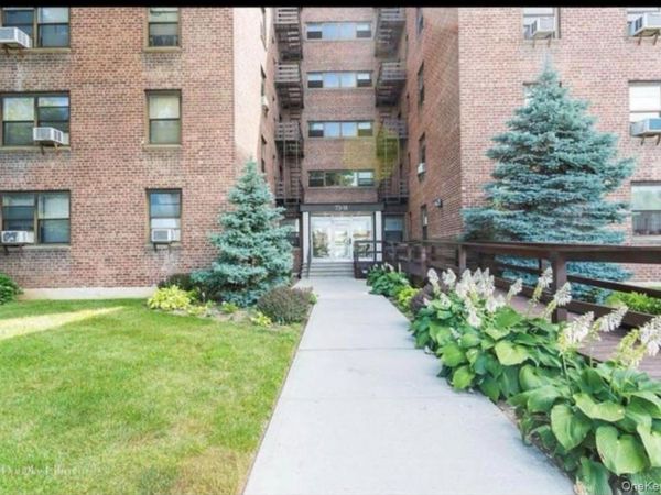 7311 Bell blvd , Unit 2B, Bayside, NY 11364