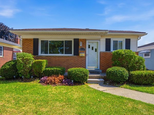 4159 Monroe Street, Dearborn Heights, MI 48125