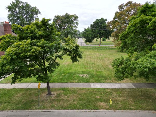 2957 Seminole Street, Detroit, MI 48214